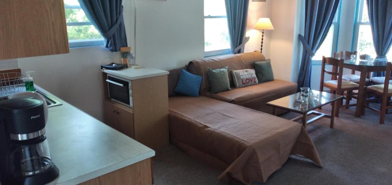 Apartment Zest @ Xi *